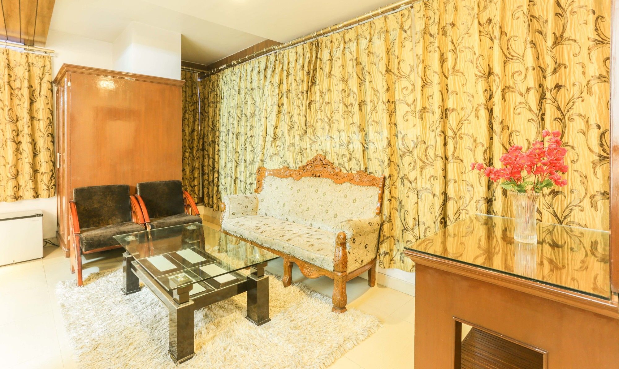 Treebo Shanta Inn Lucknow Exterior foto